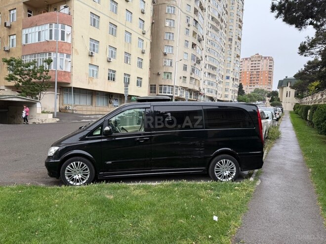 Mercedes Viano-4
