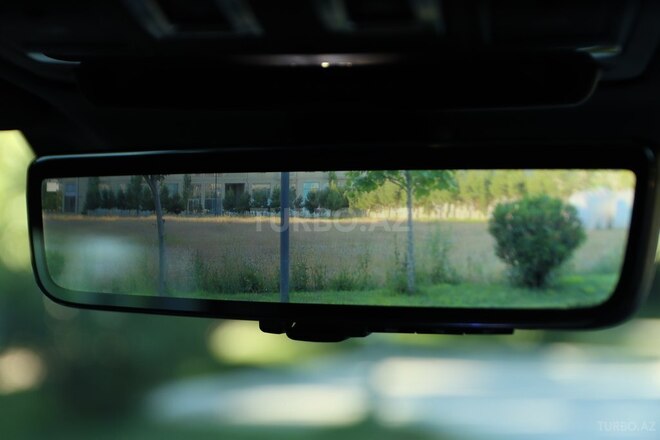 Land Rover Defender-18