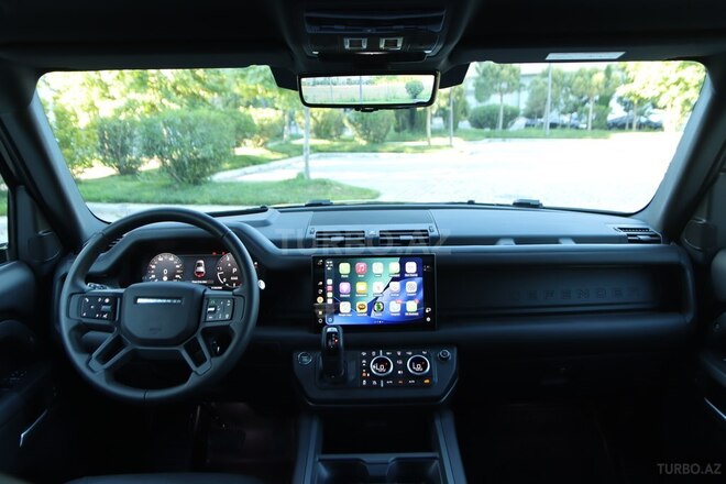 Land Rover Defender-12