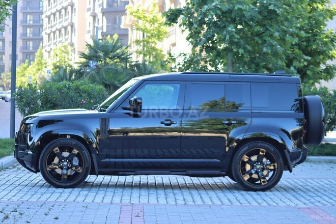 Land Rover Defender-11