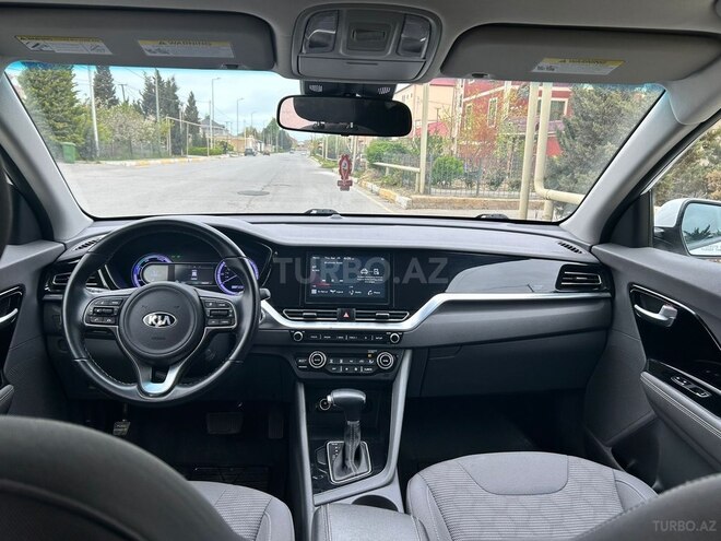 Kia Niro-5