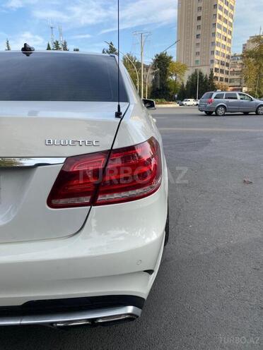 Mercedes E 220-3