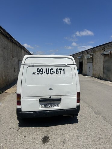 Ford Transit-10