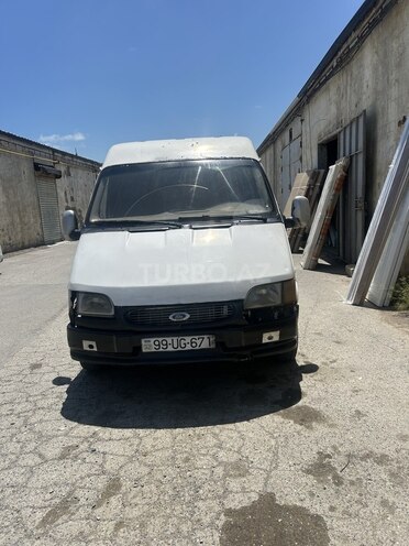 Ford Transit-1