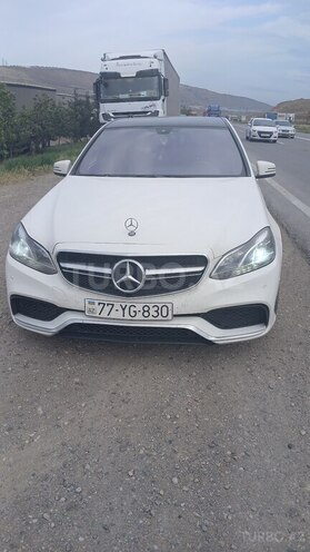 Mercedes E 220-1