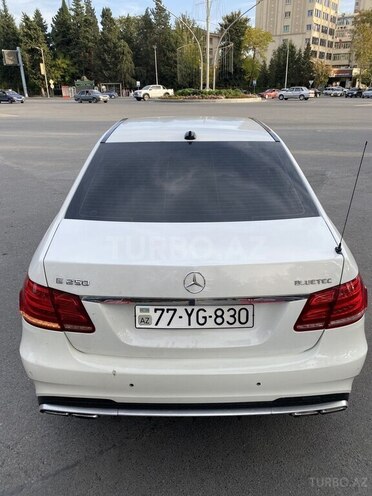 Mercedes E 220-8