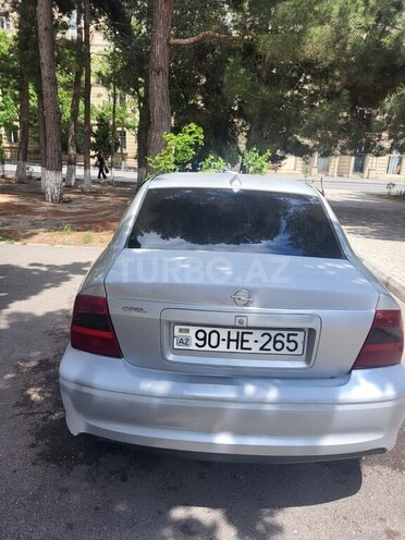 Opel Vectra-2