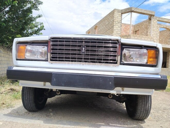 LADA (VAZ) 2107-2