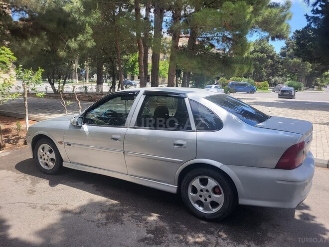 Opel Vectra-3