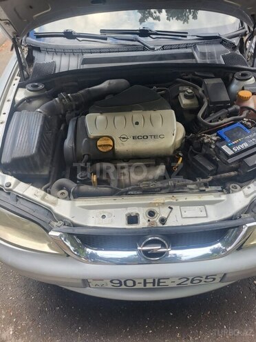 Opel Vectra-10