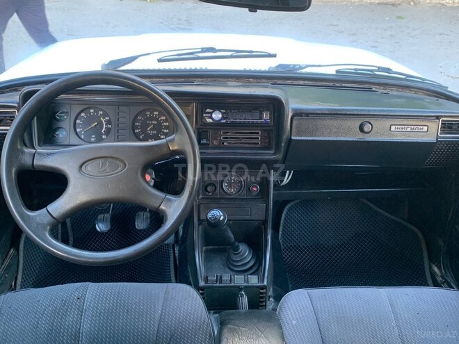LADA (VAZ) 2107-8