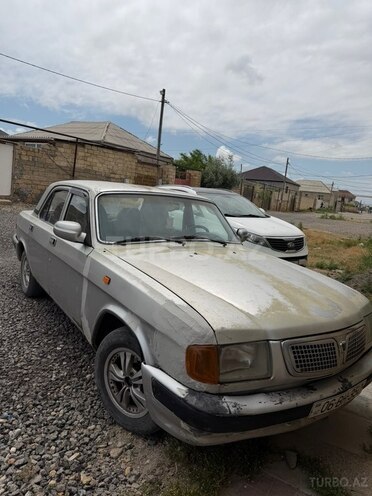 GAZ 3110 "Volga"-1