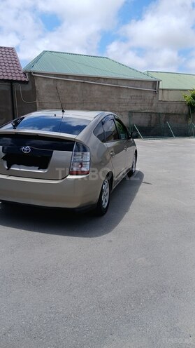 Toyota Prius-15