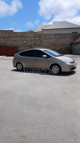 Toyota Prius-18