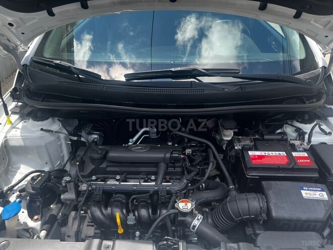 Hyundai Accent-10