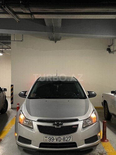 Chevrolet Cruze-1
