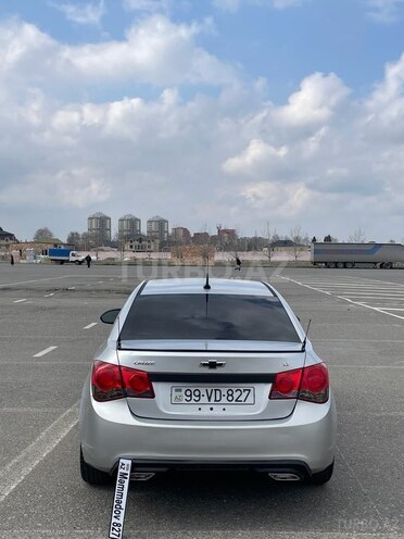 Chevrolet Cruze-11