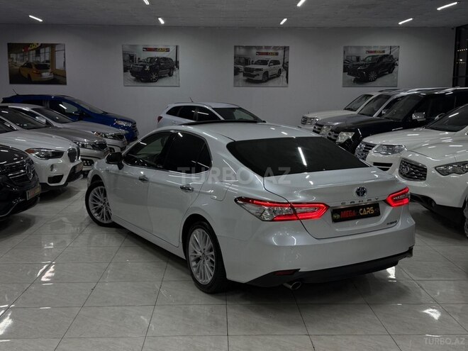Toyota Camry-6