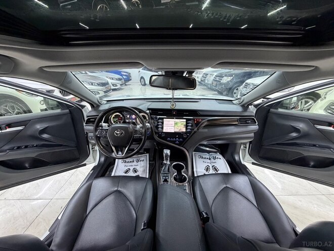 Toyota Camry-16