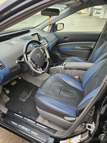 Toyota Prius-6
