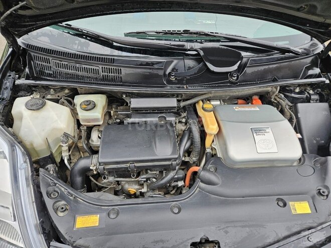 Toyota Prius-8