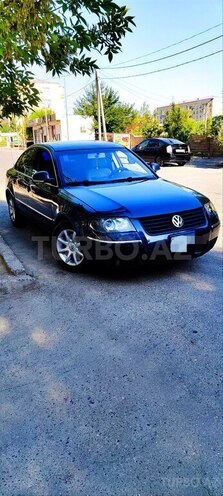 Volkswagen Passat-1