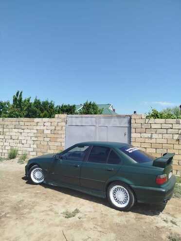 BMW 318-4