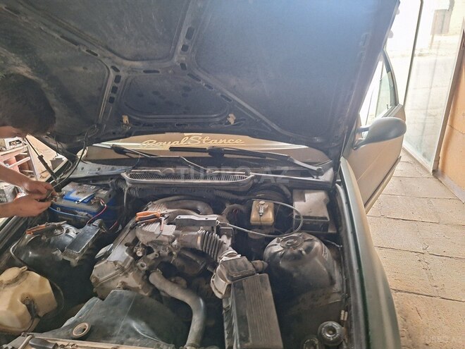 BMW 318-8