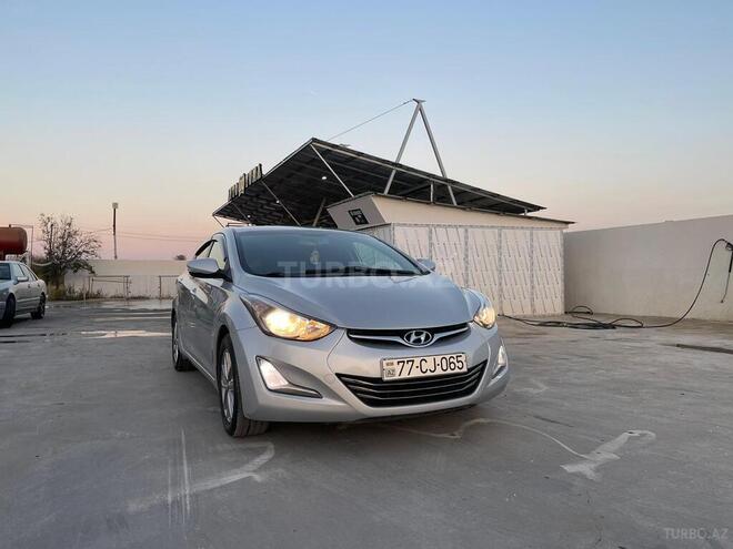 Hyundai Elantra-6