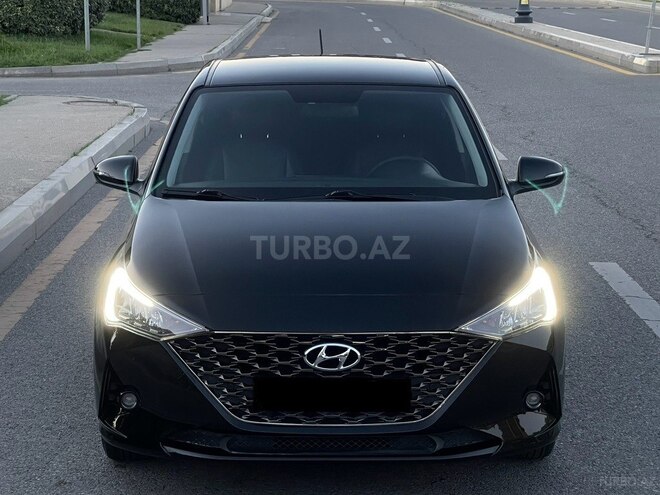 Hyundai Accent-2