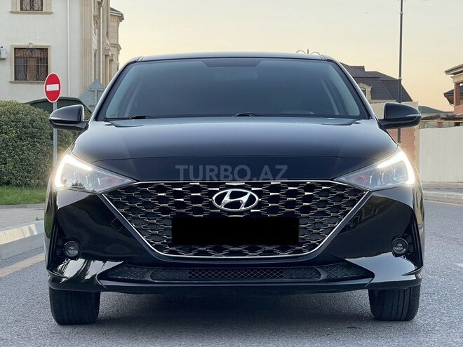 Hyundai Accent-1