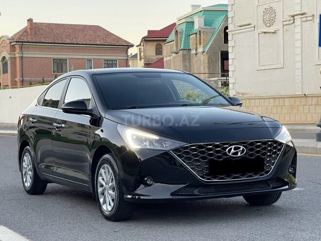 Hyundai Accent-5
