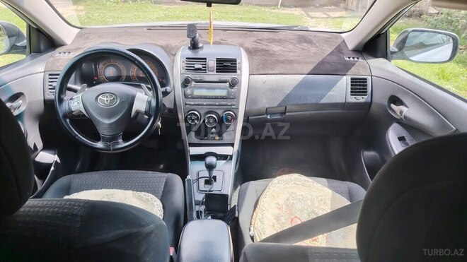 Toyota Corolla-10