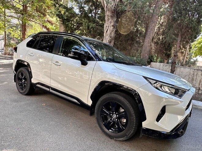 Toyota RAV4-6
