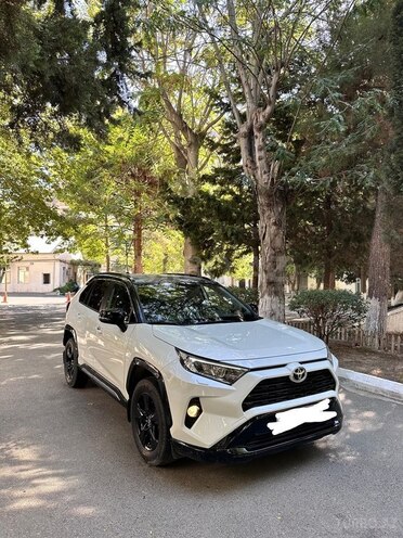 Toyota RAV4-1