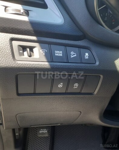 Hyundai Santa Fe-6