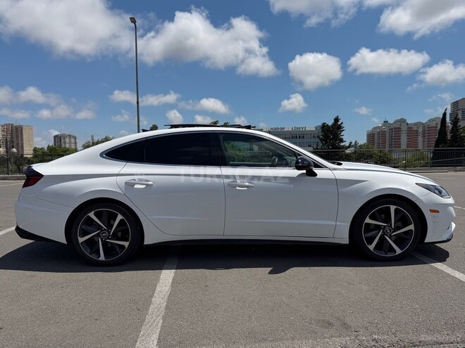 Hyundai Sonata-13