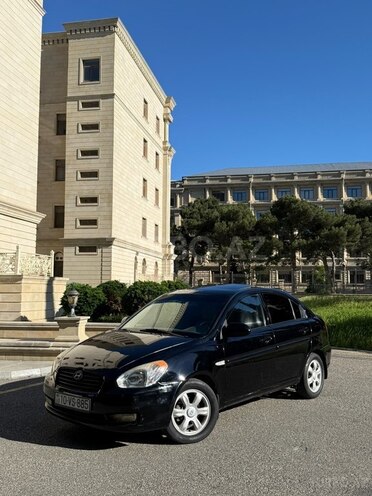 Hyundai Accent-5