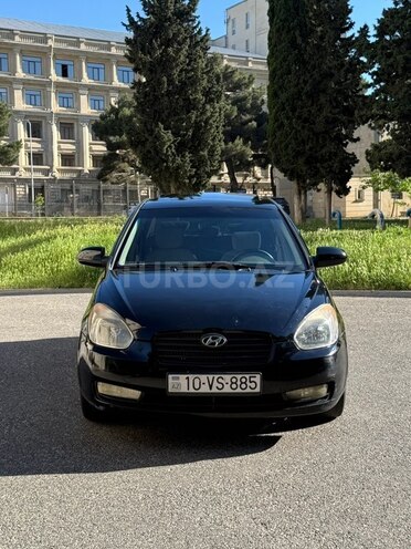 Hyundai Accent-1
