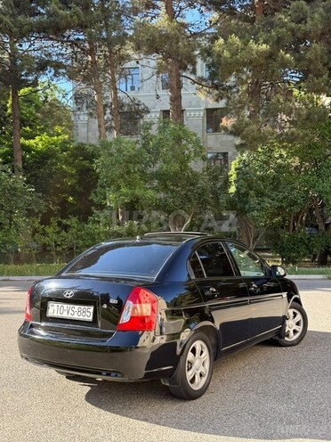 Hyundai Accent-3