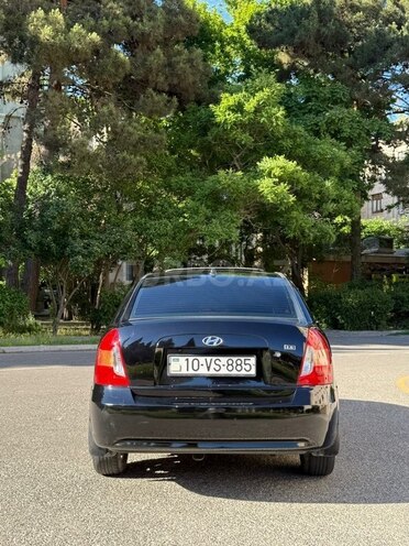 Hyundai Accent-6