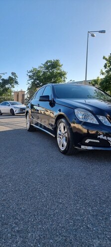 Mercedes E 220-8