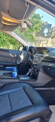 Mercedes E 220-2