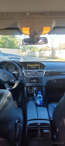 Mercedes E 220-4