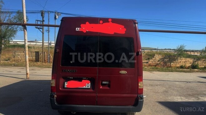 Ford Transit-4