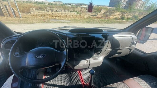 Ford Transit-7