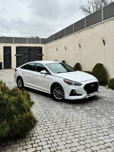Hyundai Sonata-1