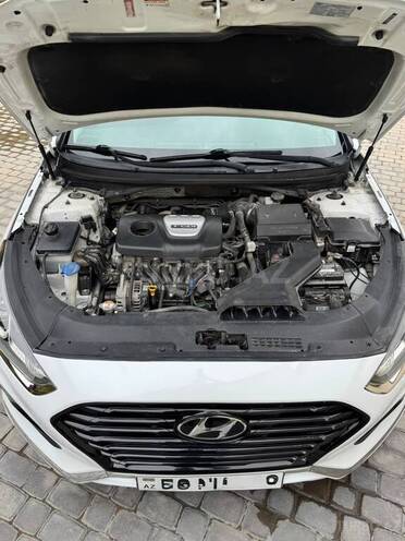 Hyundai Sonata-11
