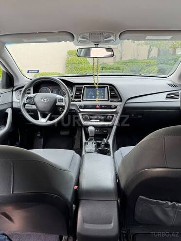 Hyundai Sonata-7