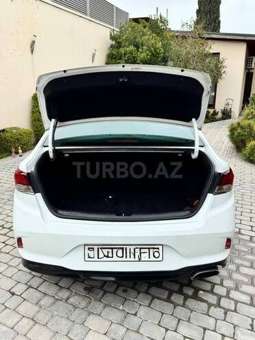 Hyundai Sonata-6